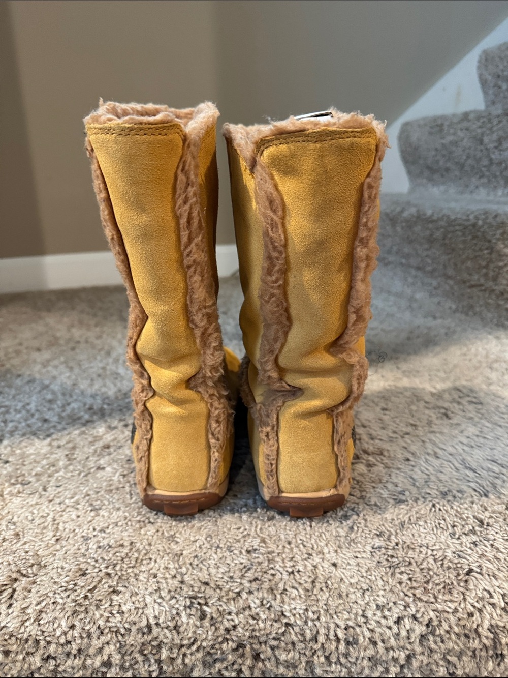 EUC Timberland Mukluk Fur-Lined Boots size 9W - Picture 4 of 9